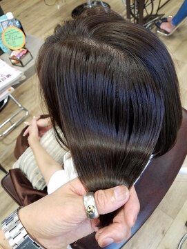 ルーミールーム(RoomieRoom) 細胞レベルから整える/トリートメント・髪をキレイに変化させる