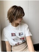 くびれがキレイなハイライトショートボブ*