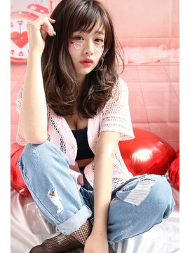 マーリャヘアー(mallia hair) レイヤーが入った軽めセミロングスタイル