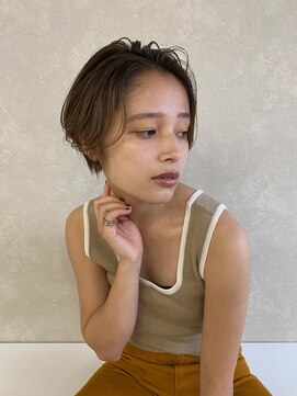 ミラバイグリーン(Mira by green) ハンサムショート×センターパート【マロンベージュ】08