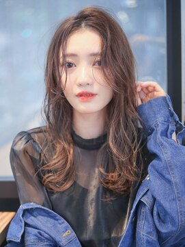 アイティーバイアルバム 松戸店(IT by ALBUM) フェミニンセミロング_斜めバンググレージュカラー_ba445161