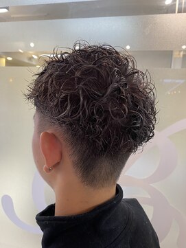 ヘアースペースブルーム ヒーロー 園田店(HAIR SPACE BLOOM hero) 【園田/シルバーカラー】メンズブリーチカラー