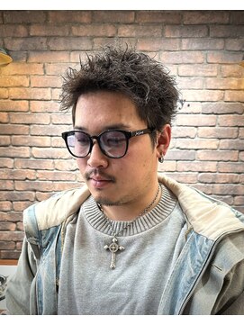 ザ ワンアンドオンリー シズオカ(The one and only. Shizuoka) 刈らないショート×ピンパーマ