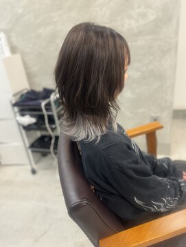 シエル 羽生店(Ciel) ミディアムウルフカット×インナーカラー