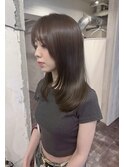 ヘーゼルベージュミディアムレイヤーブリーチなし20代