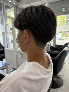 ファルベ(Farbe) フェード×センターパート