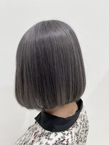 ファムヘア(fam.hair) 切りっぱなしくすみグレーボブ
