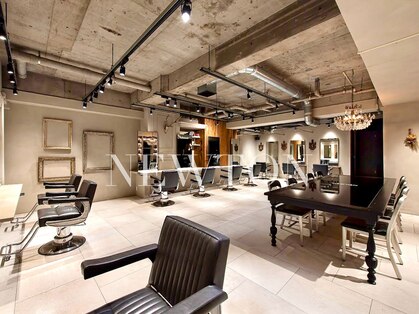 ニュートン(NEWTON)の写真