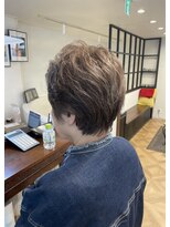 インビテーション(invitation)&nbsp;クセ毛白髪ぼかしグレージュ