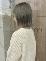 ニコリヘアワークス(nicori hair works)&nbsp;ハイトーン×外ハネ×グレージュ3