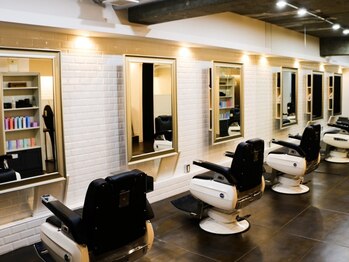 ゼロハチジー(08G)の写真/【三国ヶ丘駅徒歩1分】落ち着いた雰囲気の待合室◎隠れ家的サロン『08G』でリラックスしたサロンタイムを。