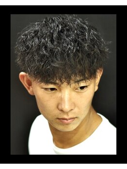 ヘアーズコレクショングッドクラブ(GOOD CLUB)の写真/[遊び心を日常に―]フェードだけじゃない。GOOD CLUBでは波巻き、ツイストパーマも大人気★