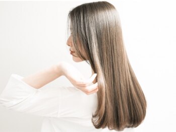 エアー麻布(air AZABU)の写真/本気で綺麗な髪になりたいなら[air 麻布]独自のプラチナTreatmentで。芯からの輝きを取り戻し、強い髪に。