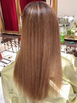 大嶋直樹の美容室 表参道 高難易度縮毛矯正＝手で乾かしただけです。本当です。