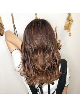 ウル(Ulu) ピンクブラウンバレイヤージュ