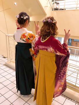 ヘアメイク ジェイエム ハーフアップ、ルーズアップ