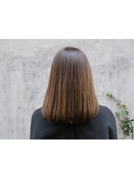 トップのボリュームが絶妙◎あらゆるクセを見極め、最小限のダメージに留めるため髪の状態に合わせて施術☆