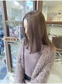 笑顔溢れるオフィスカジュアルナチュラルグレージュ