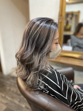 フリーク 石岡店(FREAK) バレイヤージュ【シルバー系】