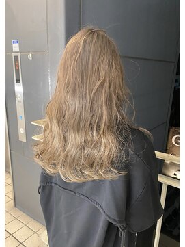 ジーナ 福岡天神(Zina) ハイベージュ【Zina福岡天神】