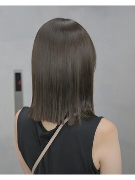 ネイヴィル 銀座(navile) 酸性ストレートで創る、柔らかいヘア