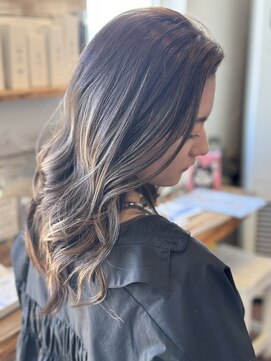 ヒカリ(HIKARI) 仕上げスタイリング付き