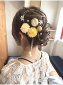 : シニヨン風ナチュラルアレンジ