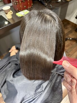 エイティサード(8ty3rd) エイジング毛でもサラツヤ美髪縮毛矯正