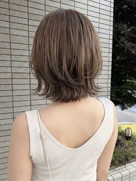 リア トーキョー(Lia TOKYO) 【工藤武士】切りっぱなしレイヤーボブミルクティーベージュ