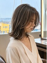 トリッカバルコニー ハヤマ(tricca Balcony Hayama)&nbsp;ミディアムヘア/ハイライト/白髪ぼかし/顔周り似合わせカット