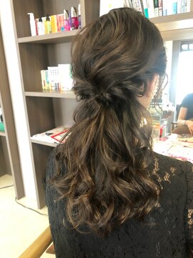 キューブ(CUBE) 大人女子スタイル