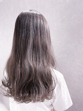 ジーナ 梅田(Zina) 【Zina 梅田】　フォギーベージュ耳かけミディアム毛先パーマ