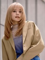 ガーデントウキョウ(GARDEN Tokyo)&nbsp;レイヤーカット/ベージュ/ミディアム/ブリーチカラー/ストレート