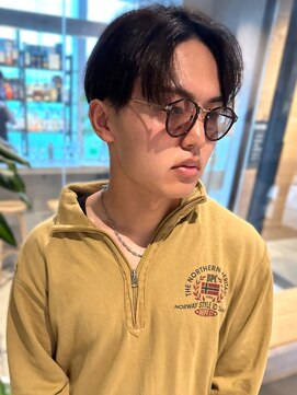 メンズサロン ブロック(Men's Salon bloc) センターパート ダークアッシュ メンズカット ツーブロック