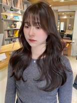 エイン(EYN) レイヤーカット/くびれ巻き/透明感ベージュ/韓国ヘア