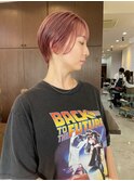 ピンクベージュ
