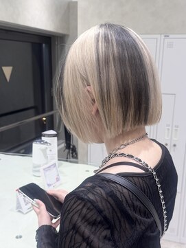 ルシティ(Le City) Black × White 【ダブルカラー/ブリーチ/髪質改善/エクステ】