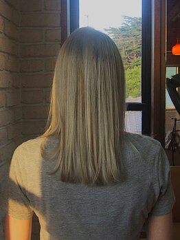 とにかくサラサラ艶々ストレートなら”輝髪縮毛矯正”をお勧めします！