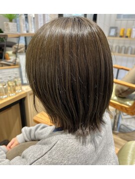 エピック(epic bace) epic hair 肩ではねる外ハネボブ