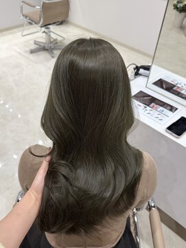 ネウィ ファミ 吉祥寺(newi fhami) ブリーチなしダブルカラーで作るオリーブカラー【吉祥寺】