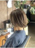 プラチナベージュ×フェイスフレーミング×ハイライト