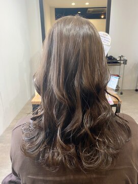 アールヘアー(ar hair) と夏のぅるんダメージレスベージュカラー！赤み解決！