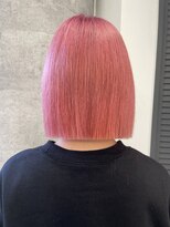 ルーブ トウキョウ(Loob. TOKYO)&nbsp;ピンクカラー.切りっぱなしボブ(ハイトーンカラー、ピンクボブ)