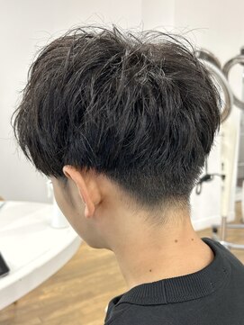 ヘッズ 本八幡店(HEADS) MEN'S HAIR  センターパート　ツイストスパイラル　コンマヘア
