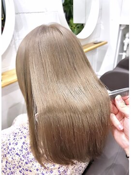 アムヘアー(A.M. hair) ミルクティーベージュ