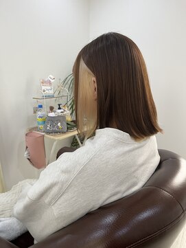 ラムーア(Rahm.) ベージュカラー×抜きっぱなしホワイトブロンド