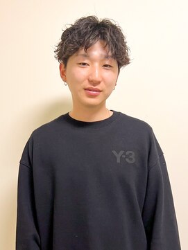 ヨー(Yoh-) 【ソフトツイストパーマ/星亘祐】センターパート/無造作パーマ