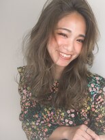 トルテ(Torte)&nbsp;アッシュベージュのアンニュイかき上げヘア