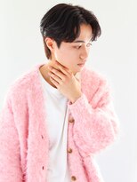 <翁長孝輔>センターパートにニュアンスパーマで束感ショート