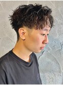 ソフトツイストスパイラルパーマアップバング眉毛メンズショート
